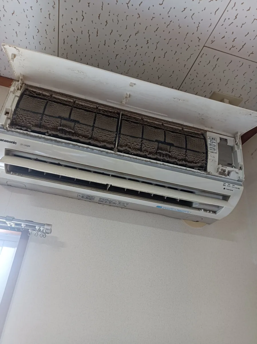 熱交換器の汚れ（施工前の状態）